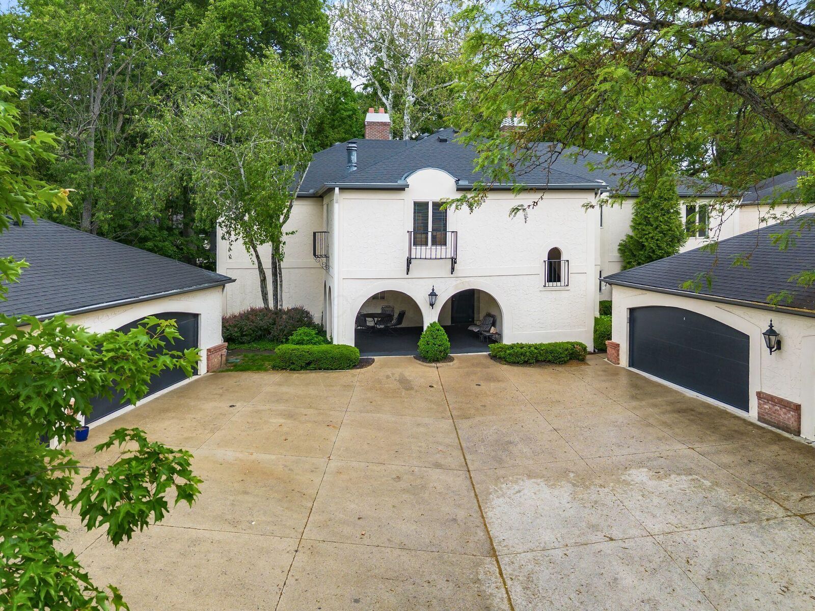 Property Photo:  100 Bishop Square  OH 43209 