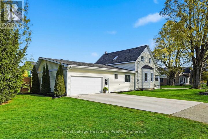 Property Photo: 16 King Street ON N0G 1H0