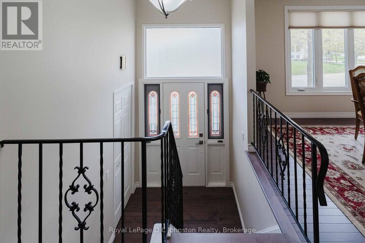 Property Photo:  343 Maple Drive  ON N0H 2C4 