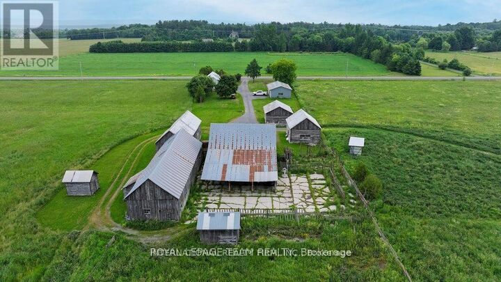 Property Photo:  1965 Marchurst Road  ON K2K 1X7 