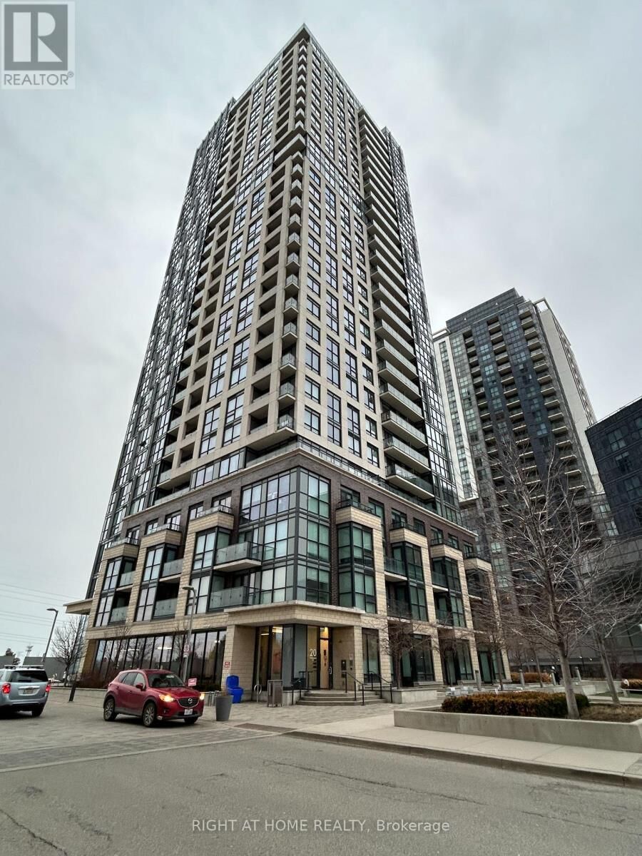 Property Photo:  20 Thomas Riley Road 2109  ON M9B 0C3 