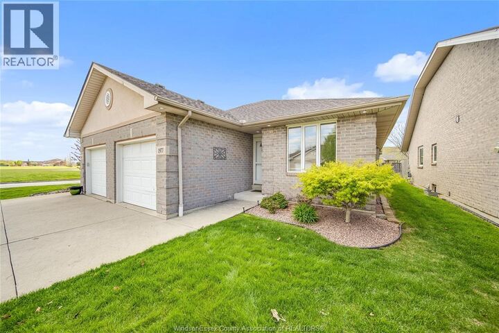 Property Photo: 1977 Kirkland Avenue ON N8P 1P7