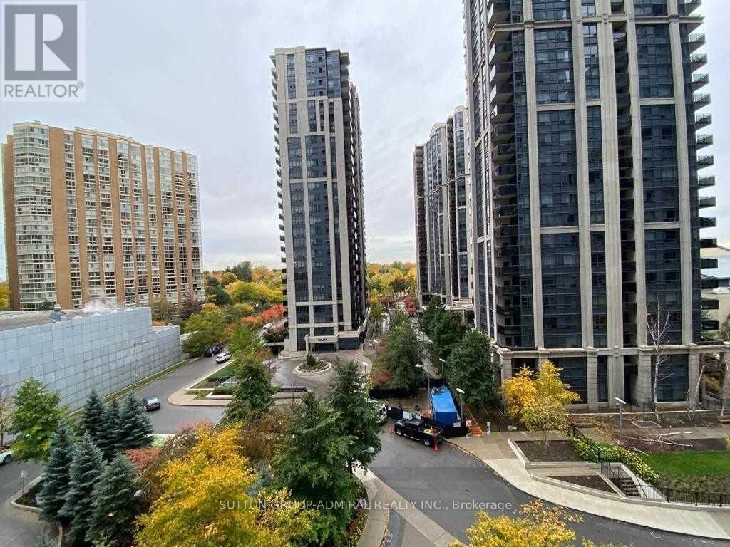 Property Photo:  4968 Yonge Street 803  ON M2N 7G9 