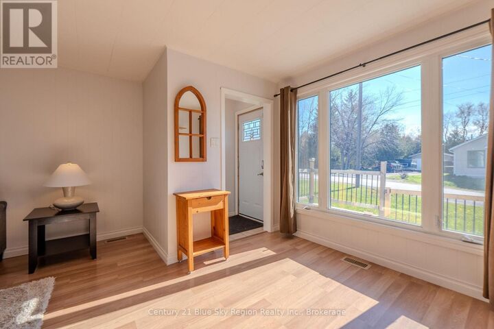 Property Photo:  513 Brennan Street  ON P1B 6J9 