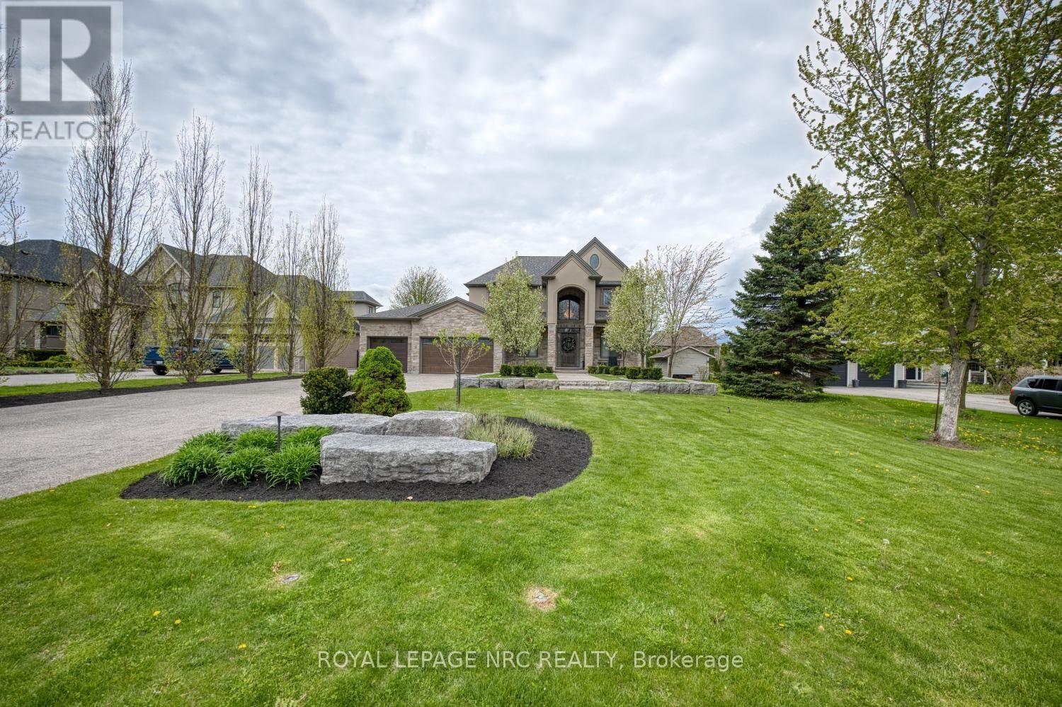 Property Photo:  294 Tanbark Road  ON L0S 1J0 