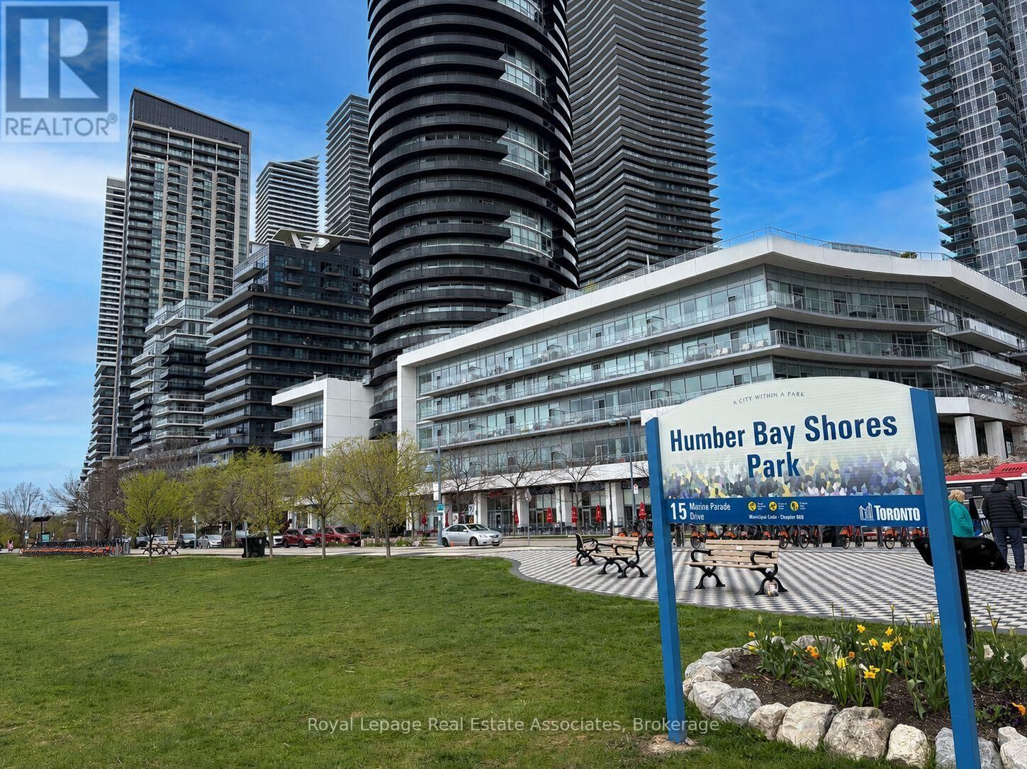 Property Photo: 33 Shore Breeze Drive 2301 ON M8V 0G1