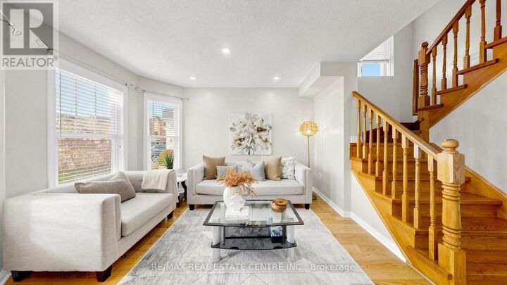 Property Photo:  80 Sweetwood Circle  ON L7A 2S1 