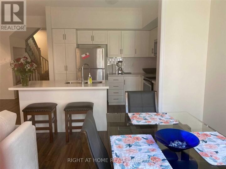 Property Photo: 11 Willow Lane 73 ON L3M 5P6