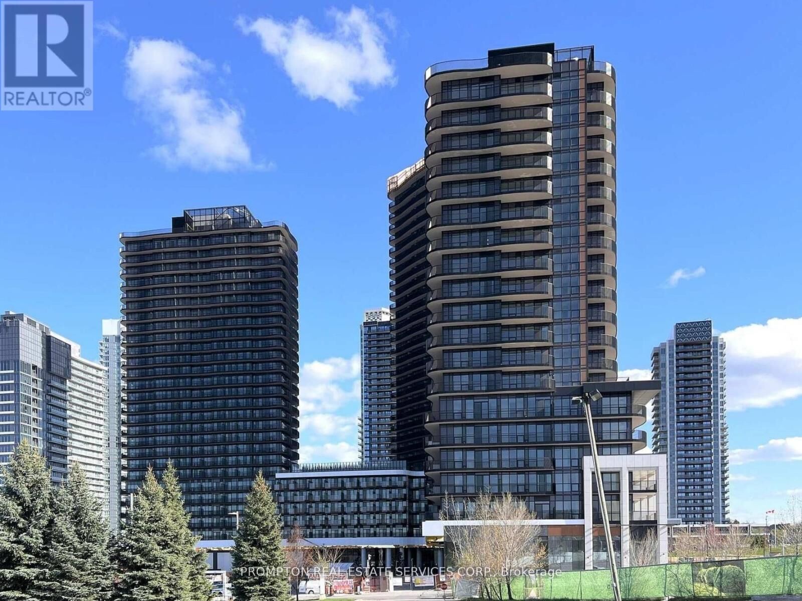 Property Photo: 18 Esther Shiner Boulevard 1501 ON M2K 0J7