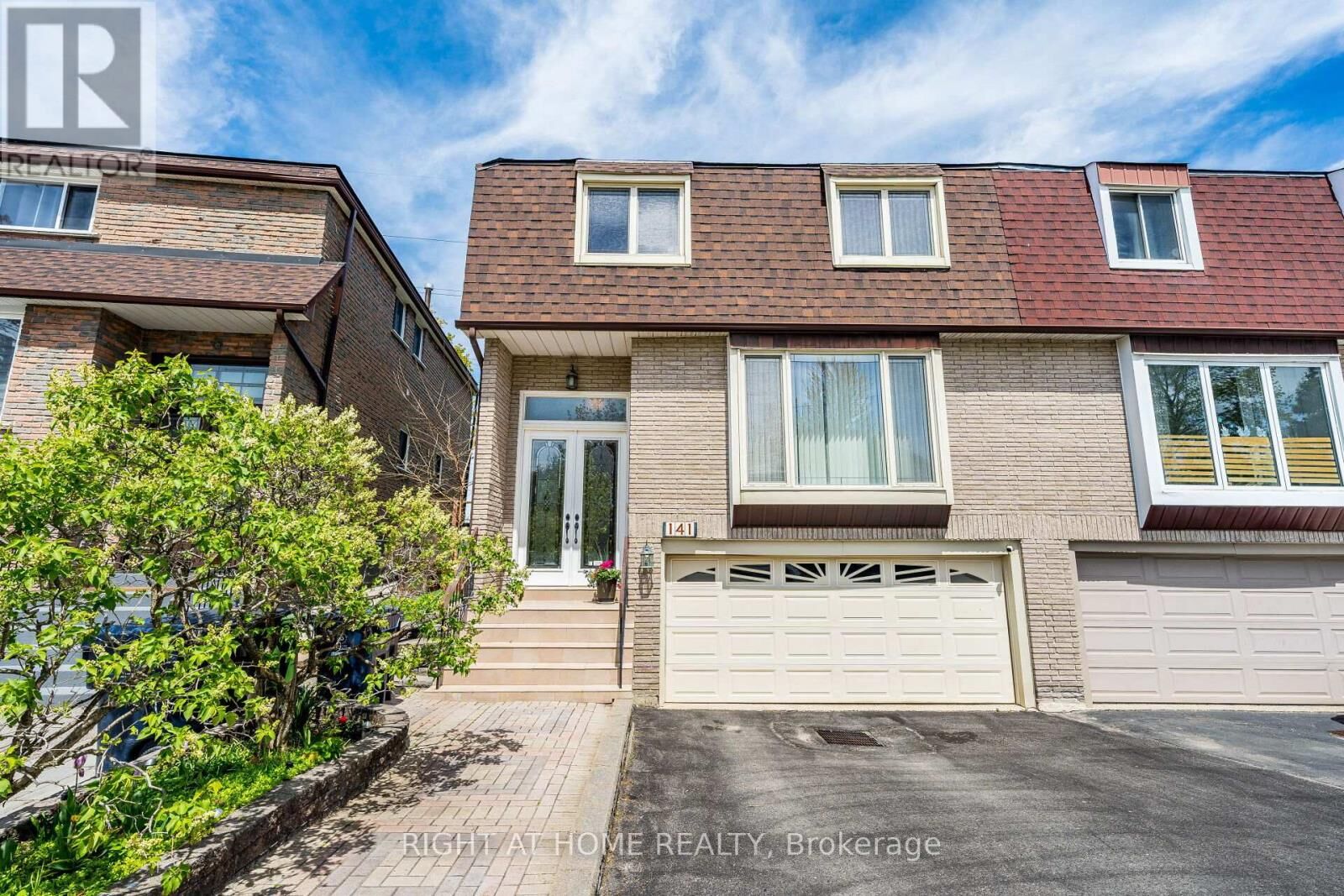 Property Photo: 141 Dollery Court ON M2R 3N9
