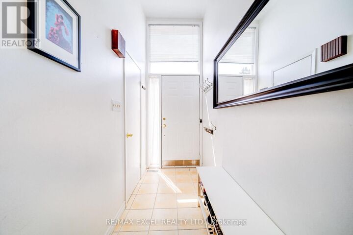 Property Photo:  38 Stately Way  ON L3T 3Z8 