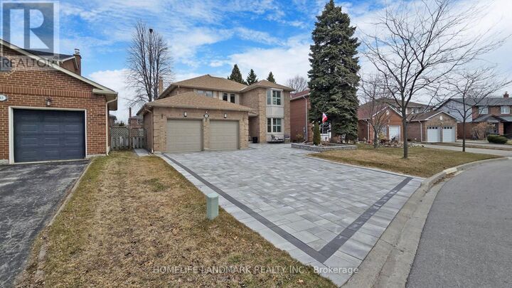 Property Photo:  61 Farrow Crescent North  ON L1S 4W3 