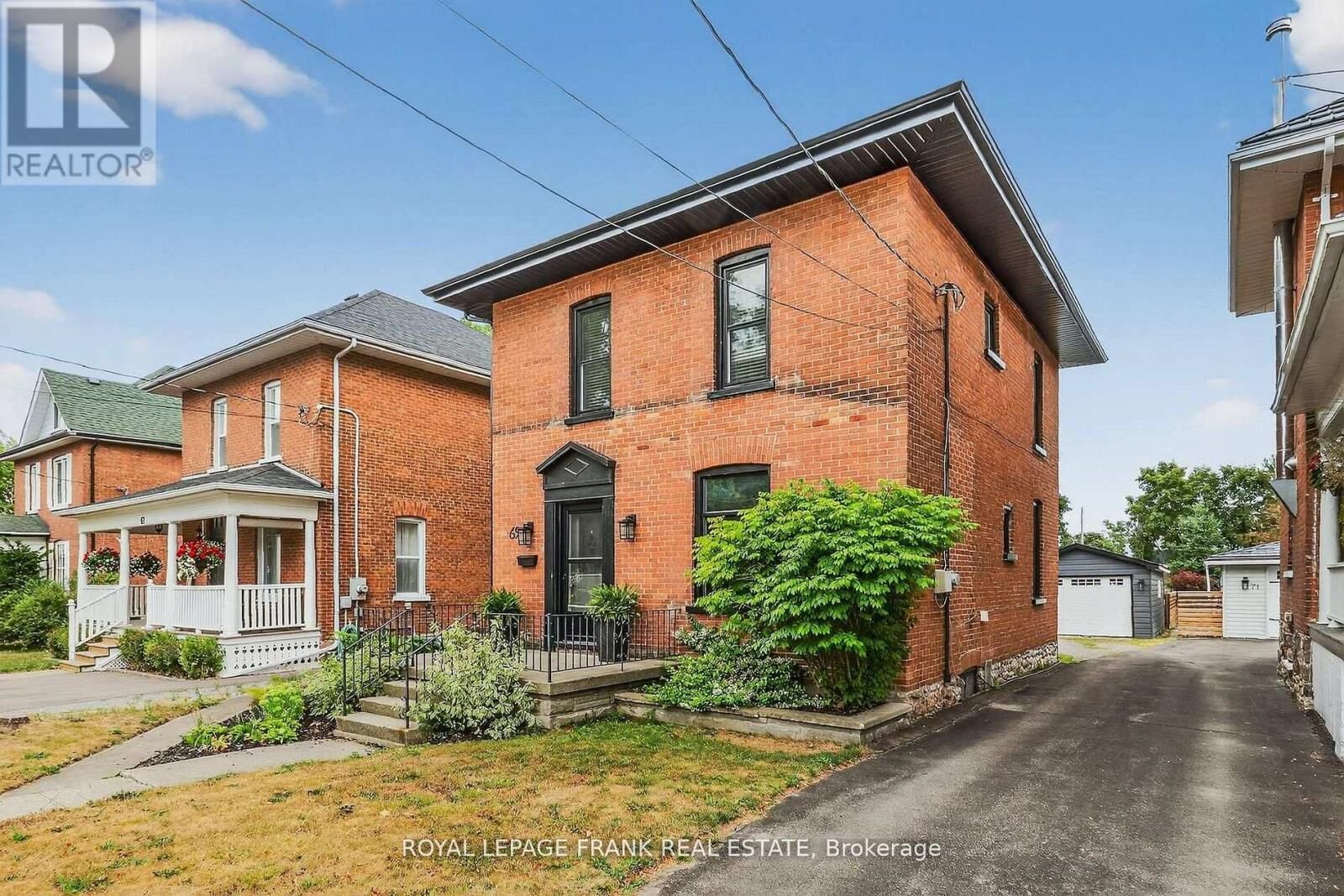 Property Photo:  69 Peel Street  ON K9V 3M5 
