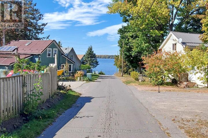 Property Photo:  12 Birchcliff Avenue  ON K0M 1L0 