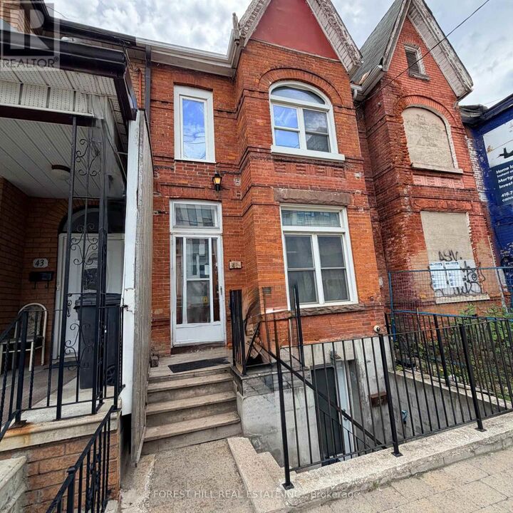 Property Photo: 41 Gladstone Avenue #Lower ON M6K 3K7