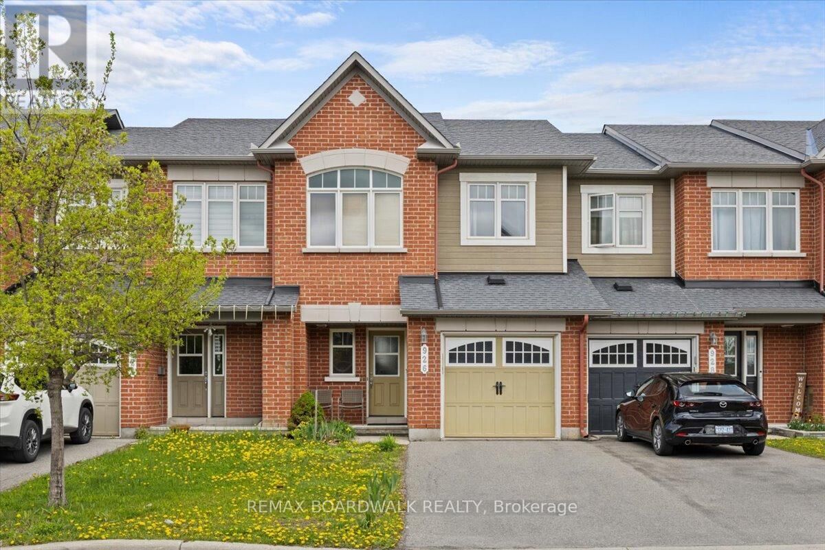 Property Photo:  926 Torino Terrace  ON K4A 0R2 