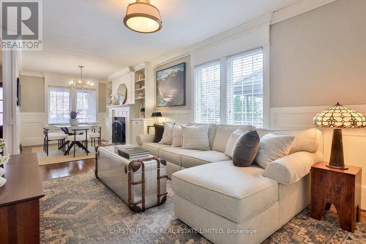 Property Photo:  452 Davisville Avenue  ON M4S 1H8 