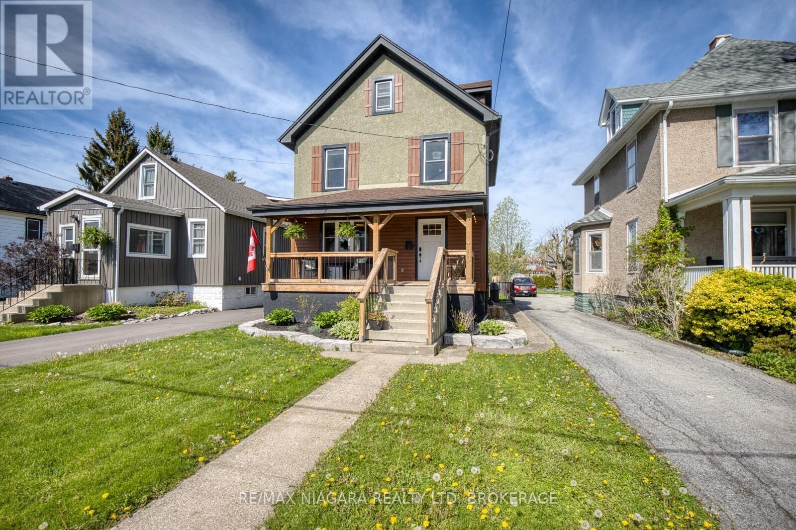 Property Photo:  168 Steele Street  ON L3K 4X6 