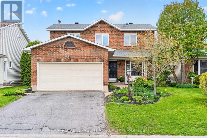 Property Photo:  52 Drainie Drive  ON K2L 3J9 