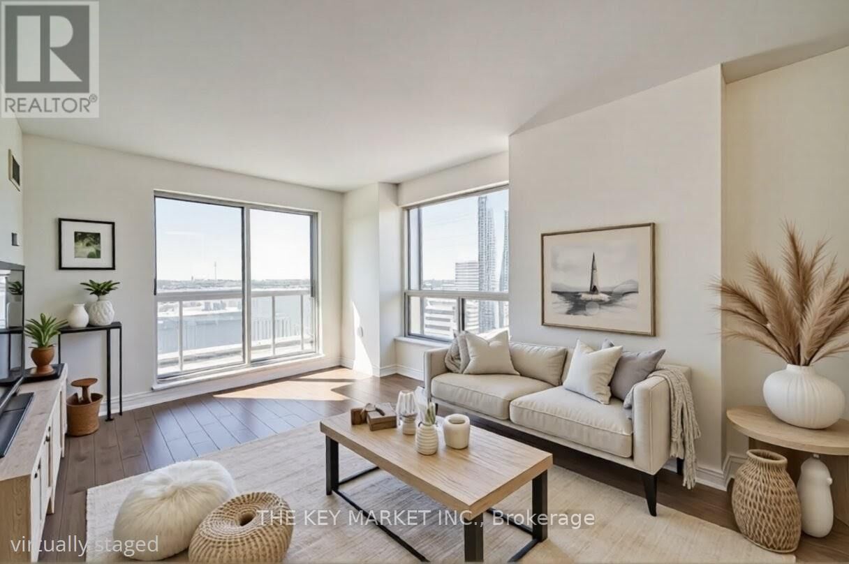 Property Photo:  21 Hillcrest Avenue 2007  ON M2N 7K2 