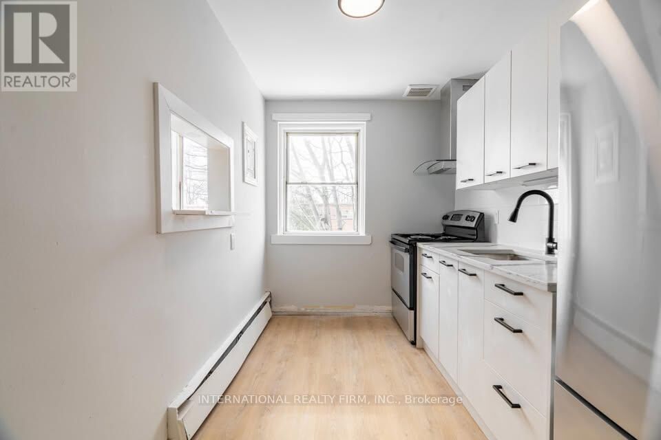 Property Photo:  1284 Gramercy Park Place 205  ON N5W 2E6 
