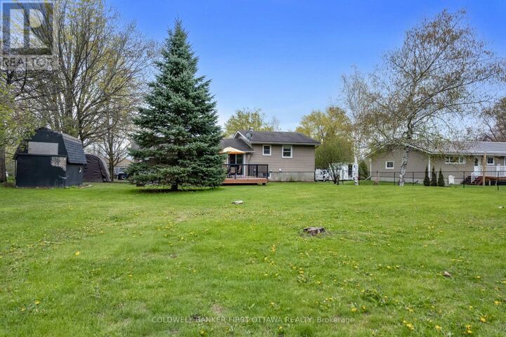 Property Photo:  114 Morris Road South  ON K7H 3A8 