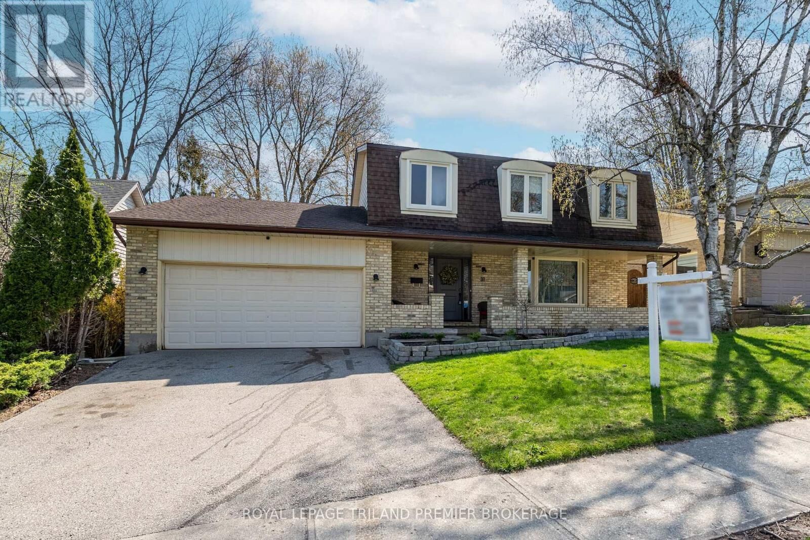 Property Photo:  31 Foxcroft Crescent  ON N6K 3A3 