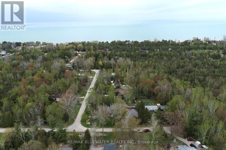 Property Photo:  6436 Robert Avenue  ON N0N 1J2 
