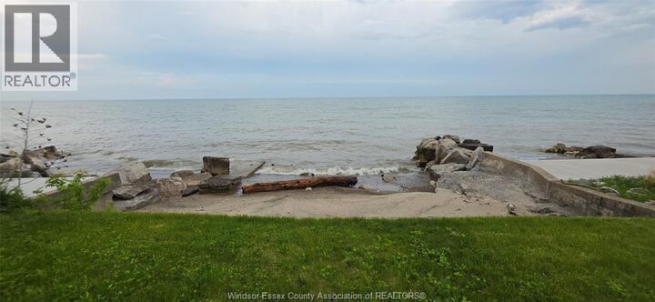 Property Photo:  1535 Heritage Road  ON N9Y 2E6 