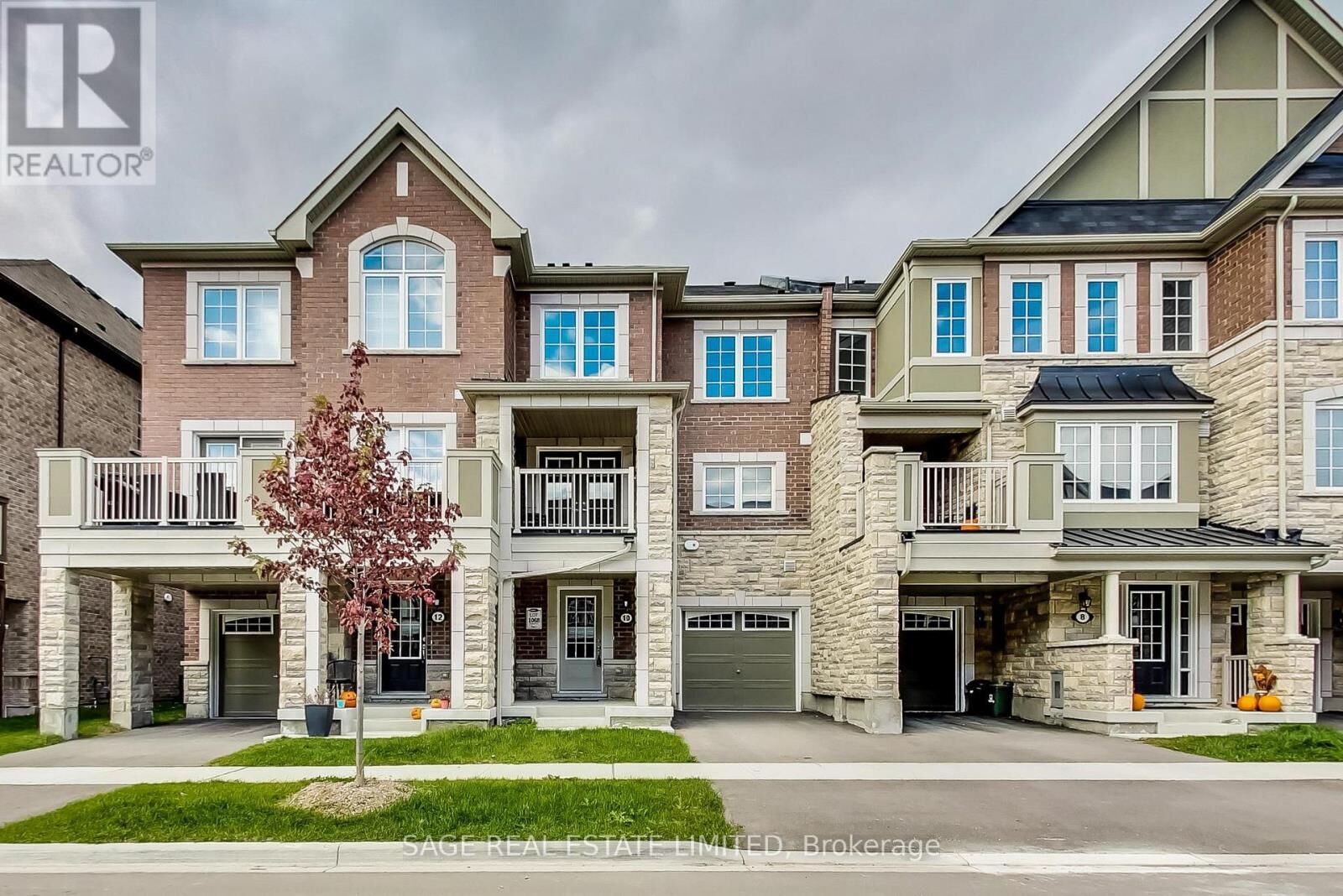 Property Photo:  10 Goldeye Street  ON L1P 0E5 