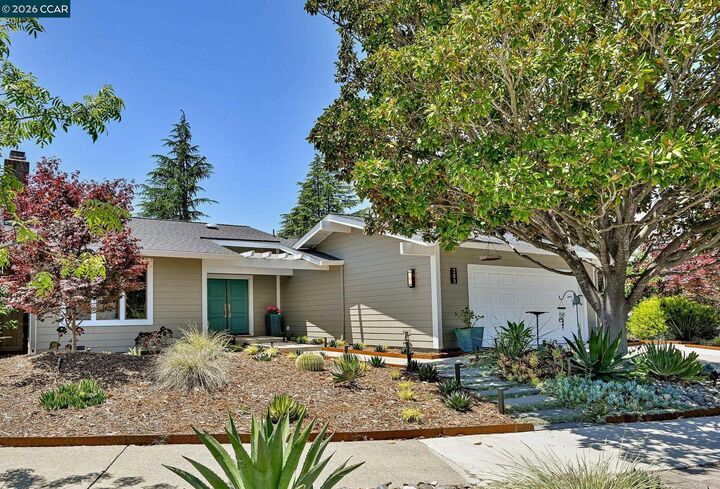 Property Photo: 203 Berkshire Ct CA 94526