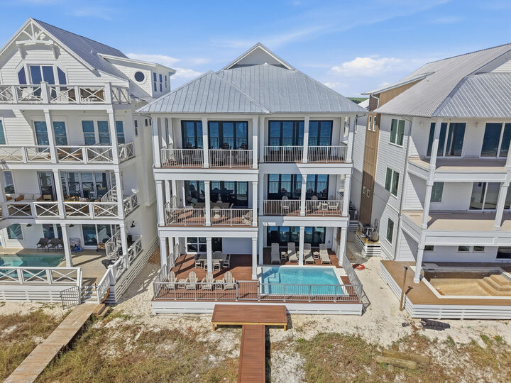 Property Photo: 5935 Gulf Drive FL 32408