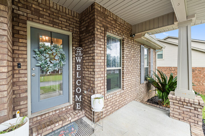 Property Photo: 3013 Crown Creek Circle FL 32539