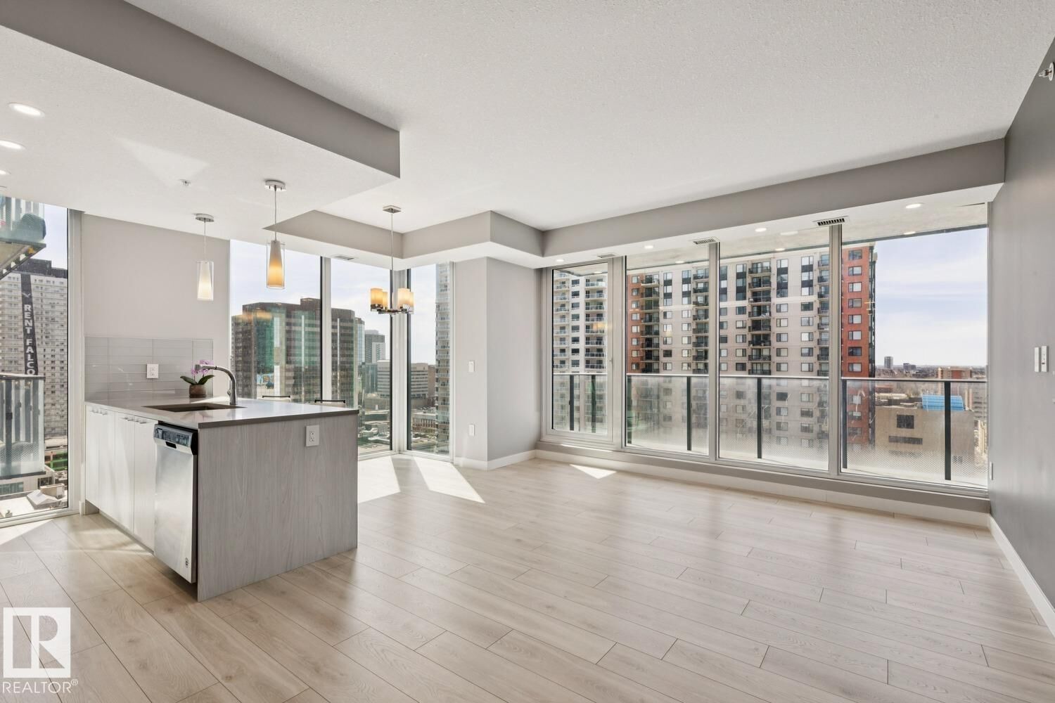 Property Photo:  10180 103 Street NW 1601  AB T5J 0L1 