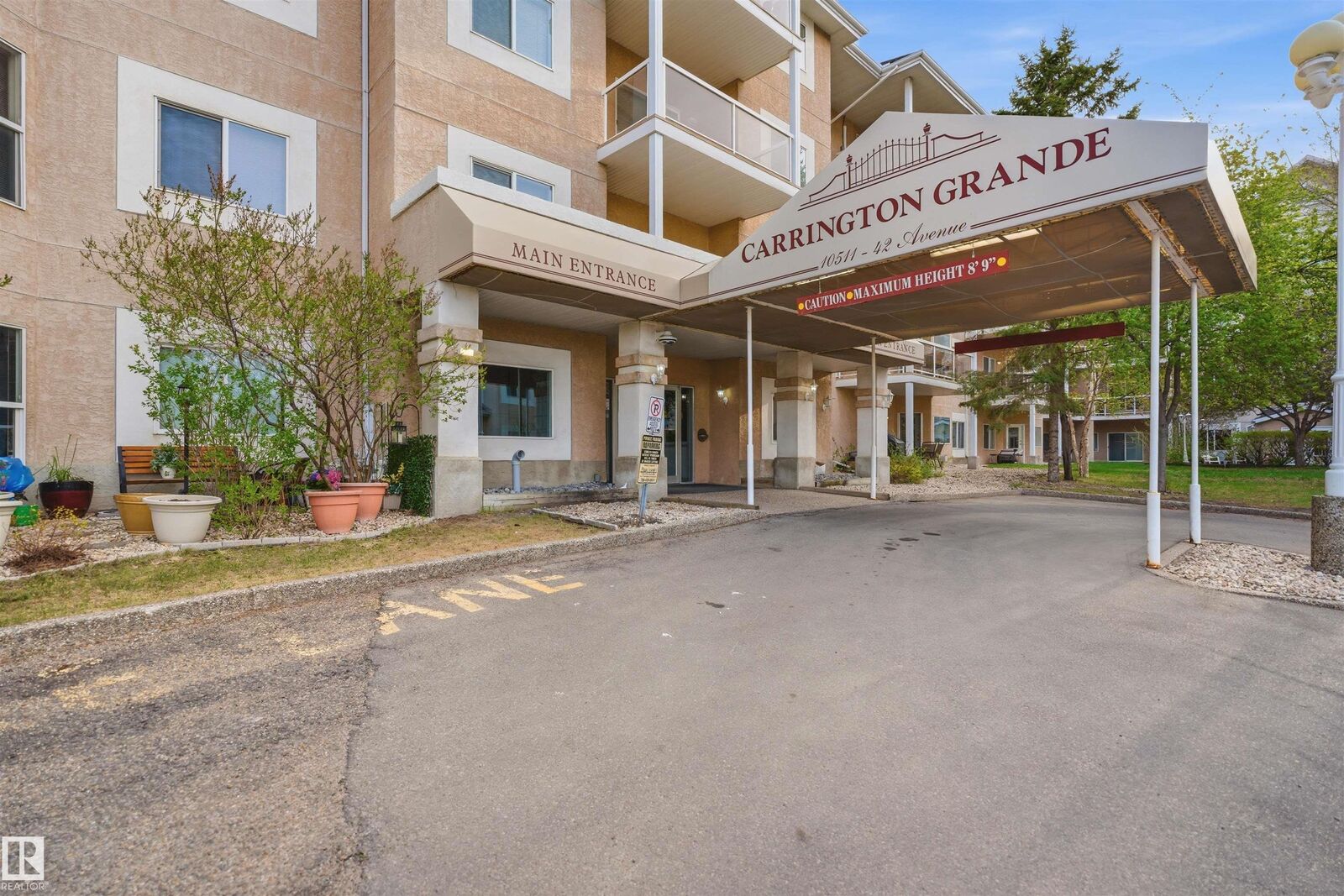 Property Photo:  10511 42 Avenue NW 124  AB T6J 7G8 