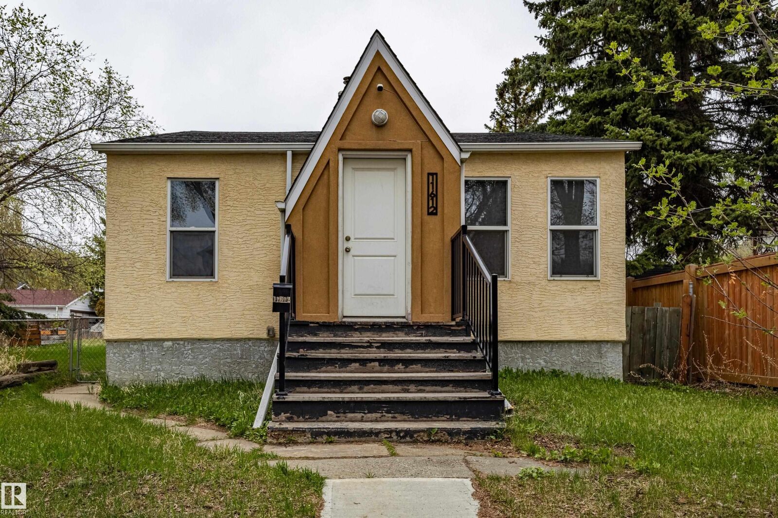 Property Photo: 11612 130 Avenue NW AB T5E 0V1