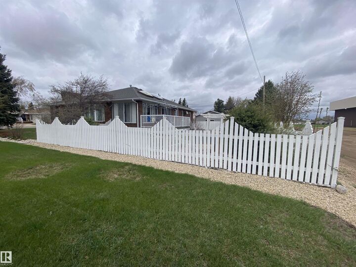 Property Photo: 5413 47 Avenue AB T9C 1N4