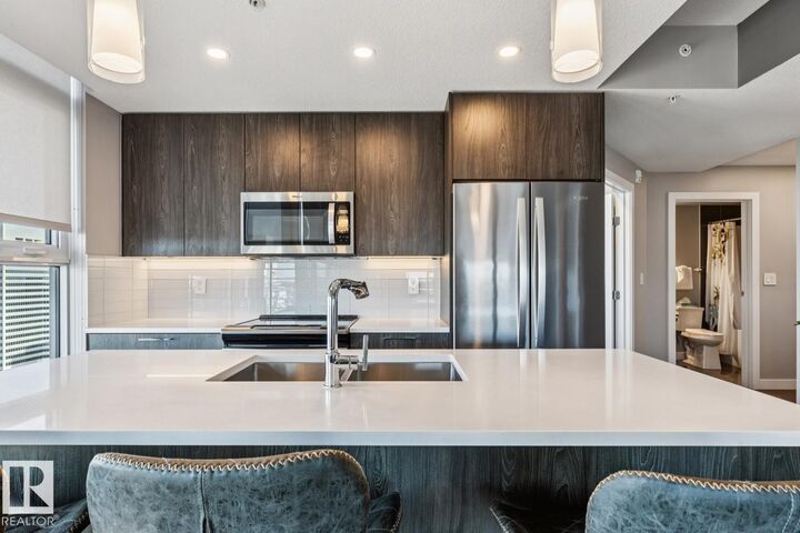 Property Photo:  10180 103 Street NW 3302  AB T5J 0L1 