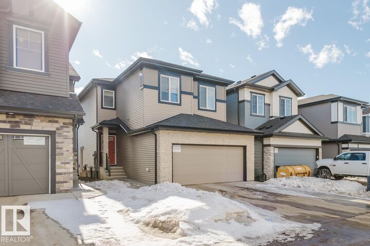 Property Photo:  6411 27 Avenue SW  AB T6X 1A3 