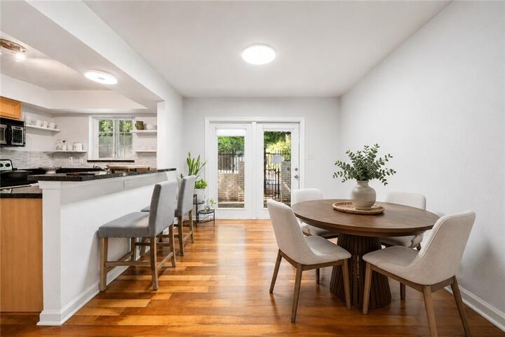 Property Photo:  6940 Roswell Road F16  GA 30328 