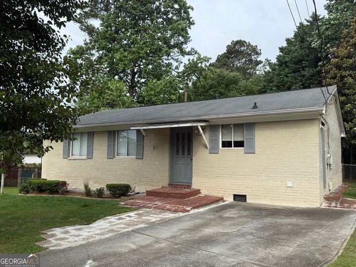 Property Photo:  1072 Thrasher Court  GA 30093 