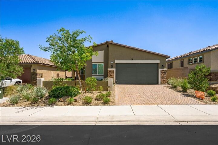 Property Photo: 1301 Luna Del Oro Lane NV 89002