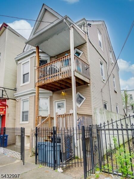 Property Photo:  426 E 18th St  NJ 07524 