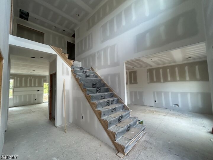 Property Photo:  6 Chamberlain Ln  NJ 07828 