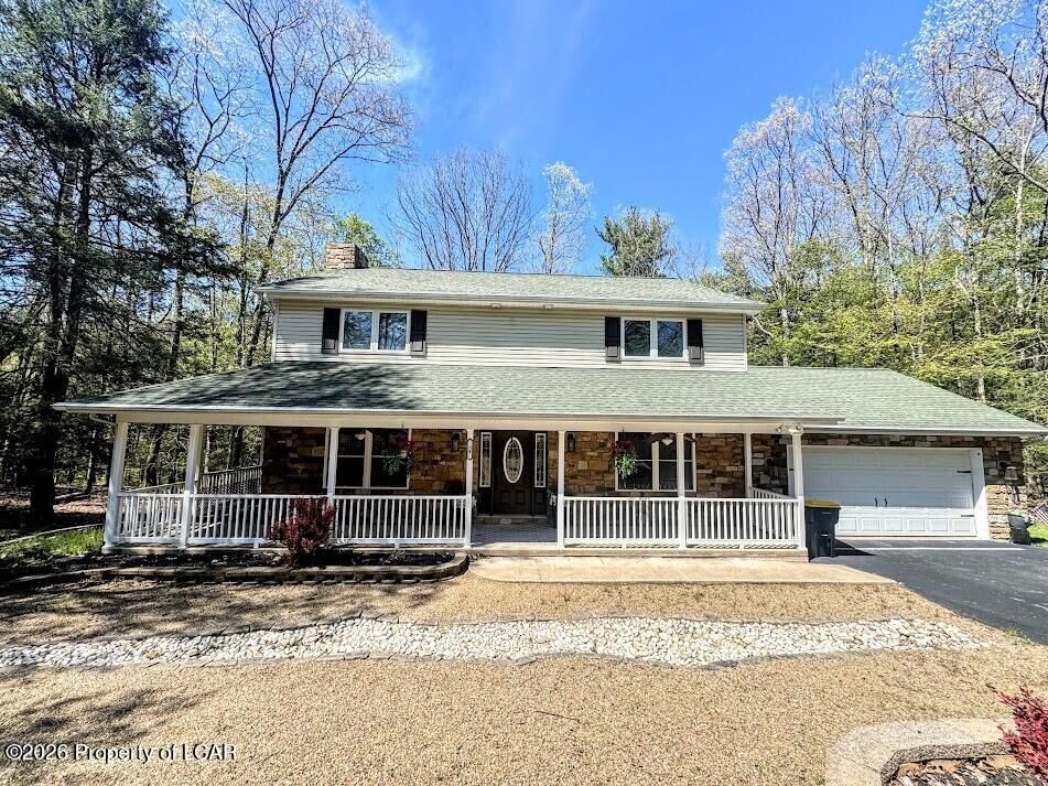 Property Photo:  34 Arapahoe Lane  PA 18202 