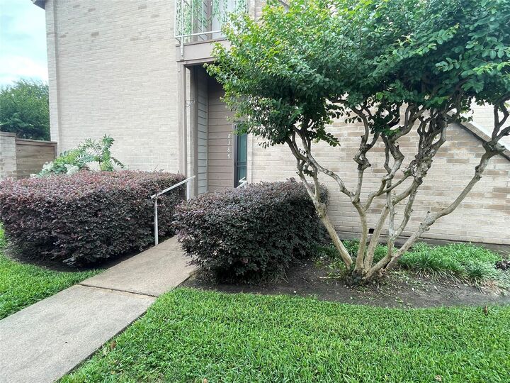 Property Photo:  8389 Sands Point Drive  TX 77036 