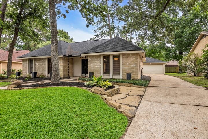 Property Photo: 3706 Glenwood Springs Drive TX 77345