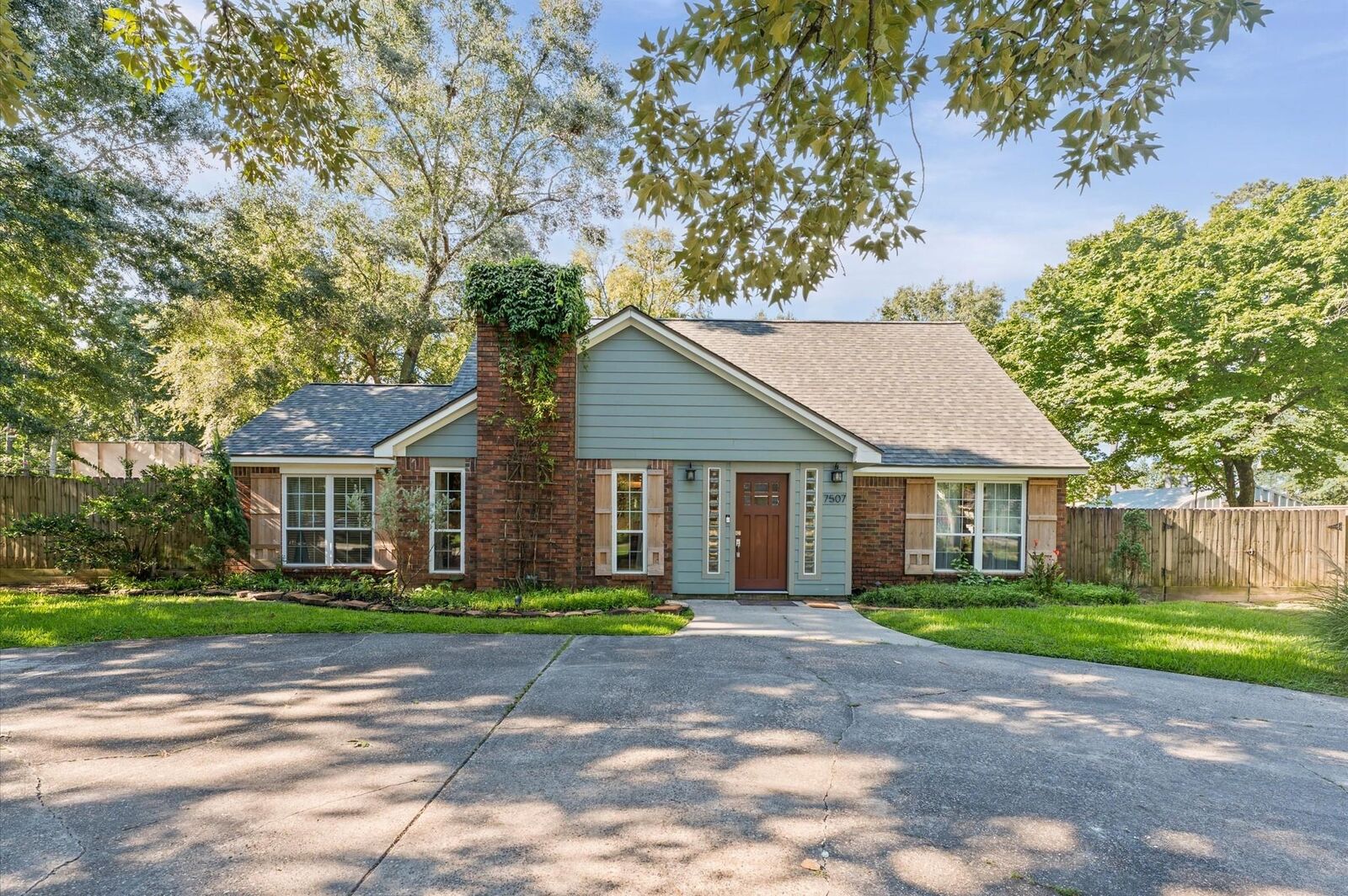 Property Photo:  7507 Charred Pine Drive  TX 77354 