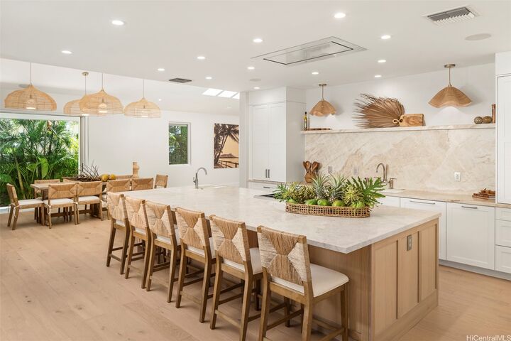 Property Photo:  4670 Kahala Avenue  HI 96816 