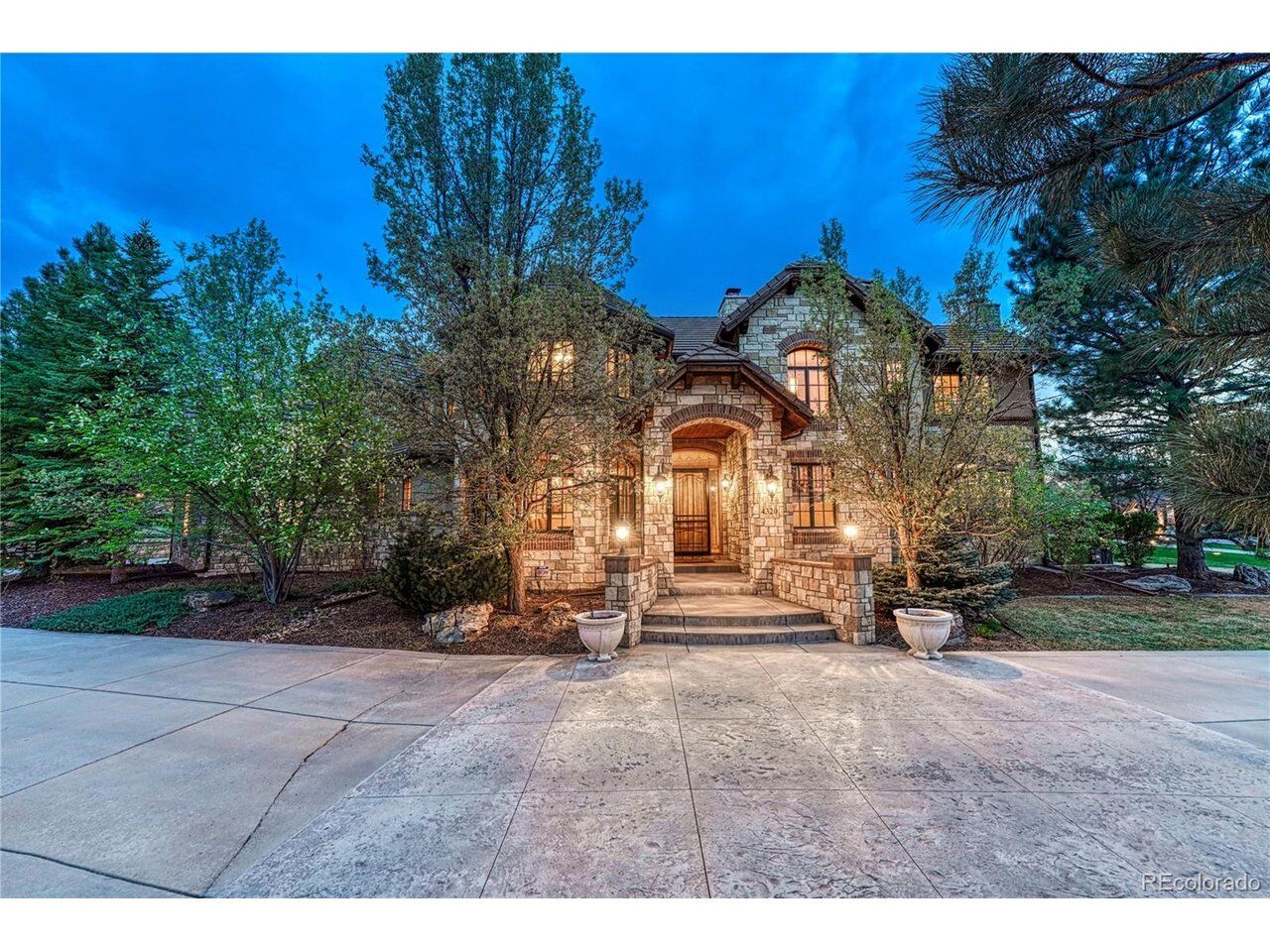 Property Photo:  4320 E Linden Cir  CO 80121 